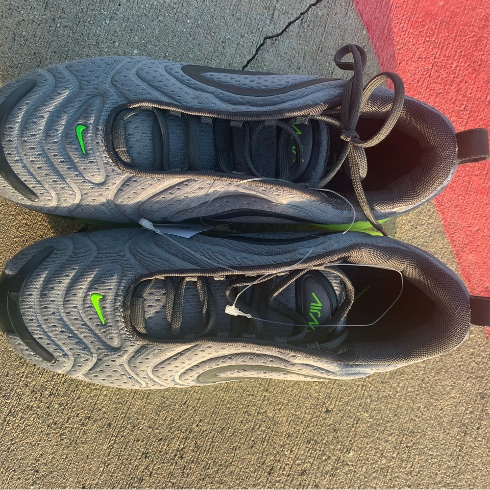 Nike AirMax 720 Green Volt Gray Running Shoes CN9833-002